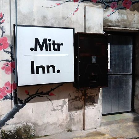 Mitr Inn Yaowarat Banguecoque Exterior foto
